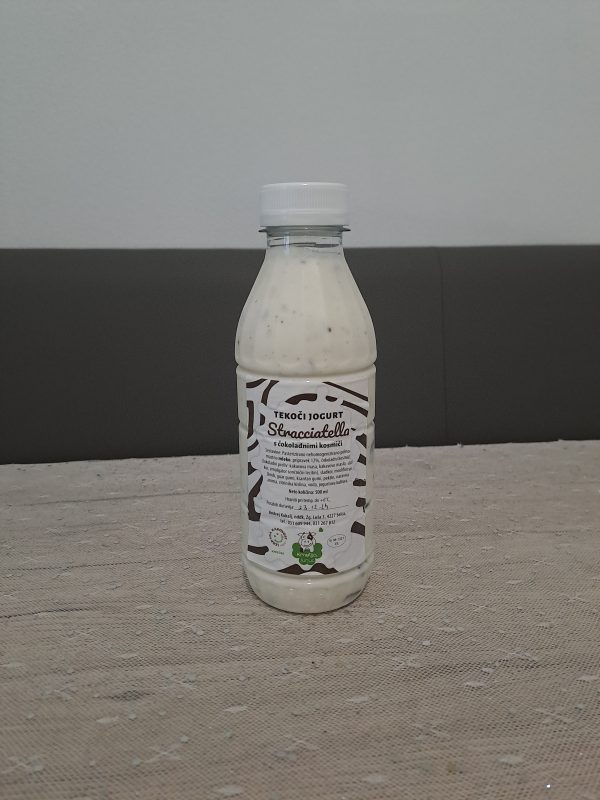 Jogurt sadni tekoči – straciatella 500ml